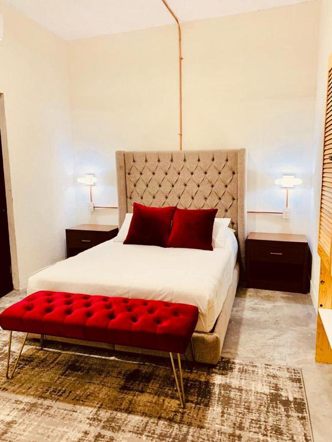 Hotel Mina